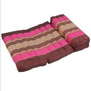 Kapok Dreams foldable meditation cushion